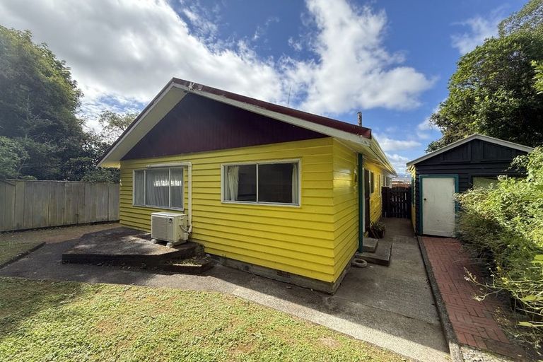Photo of property in 5a Magnolia Grove, Maungaraki, Lower Hutt, 5010