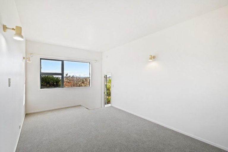 Photo of property in 417 Paremoremo Road, Paremoremo, Auckland, 0632