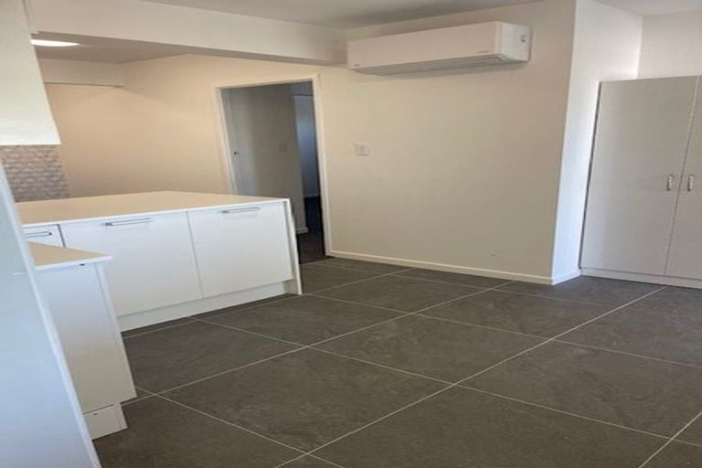 Photo of property in 27 Sunset Road, Totara Vale, Auckland, 0632