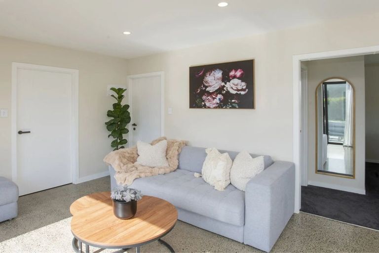 Photo of property in 74 Scarlys Way, Okitu, Gisborne, 4010