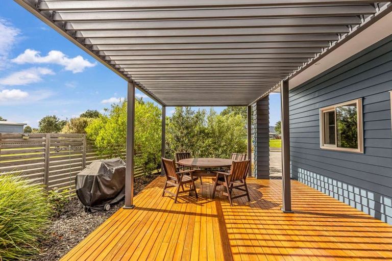 Photo of property in 337 Harbour Drive East, Matarangi, Whitianga, 3592