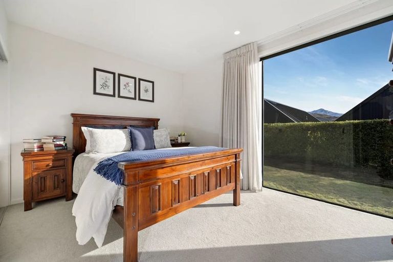 Photo of property in 2 Kotuku Lane, Hobsonville, Auckland, 0616