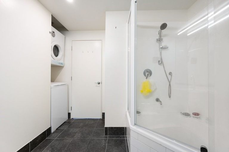 Photo of property in 5a/123 Molesworth Street, Thorndon, Wellington, 6011