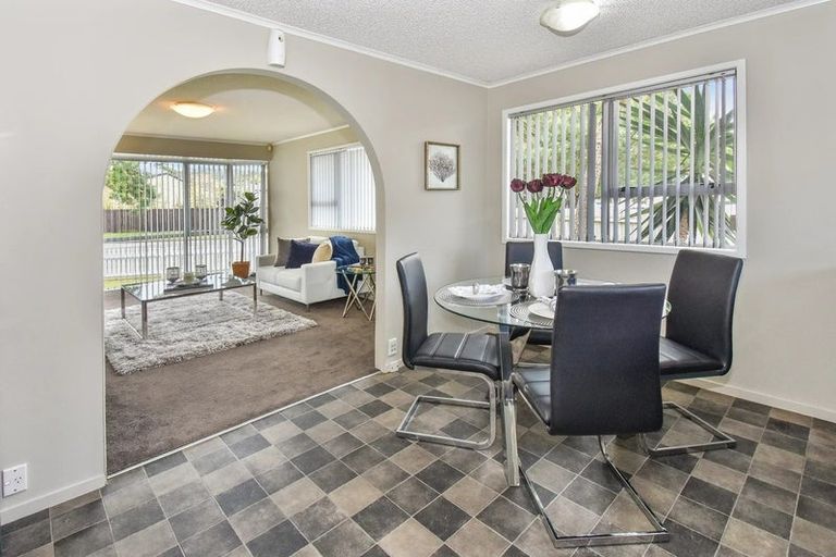 Photo of property in 83 Everglade Drive, Goodwood Heights, Auckland, 2105