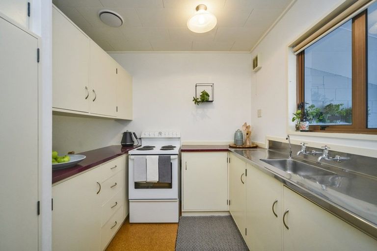 Photo of property in 13b Colombo Street, Hokowhitu, Palmerston North, 4410