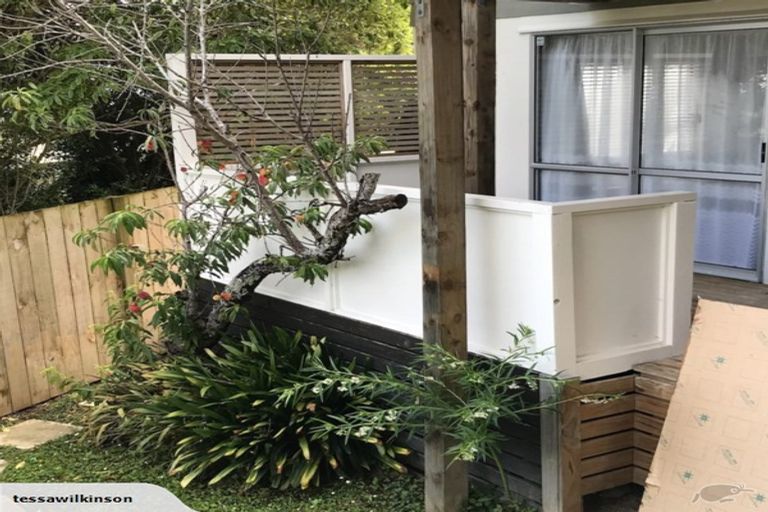 Photo of property in 2/14 Finchley Road, Torbay, Auckland, 0630