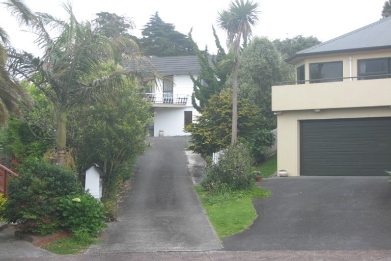 Photo of property in 11 Tower Hill, Stanmore Bay, Whangaparaoa, 0930