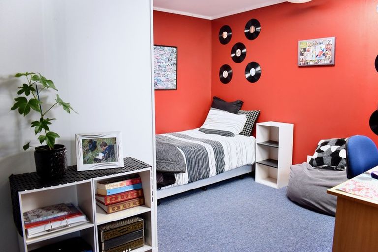 Photo of property in 123 Guy Street, Dannevirke, 4930