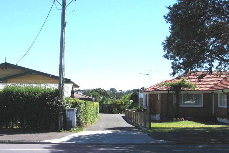 Photo of property in 133a Onewa Road, Northcote, Auckland, 0627