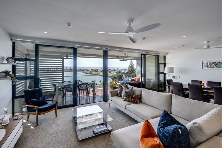 Photo of property in 504/7 Humber Street, Pandora, Napier, 4110