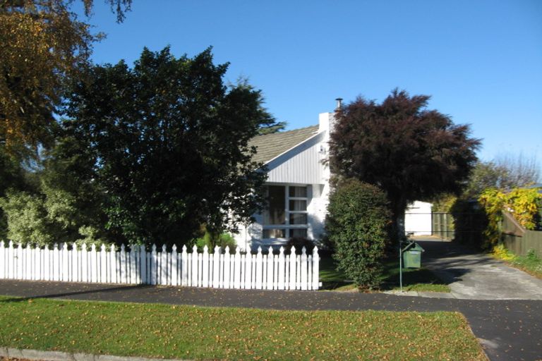Photo of property in 46 West-watson Avenue, Hillmorton, Christchurch, 8025