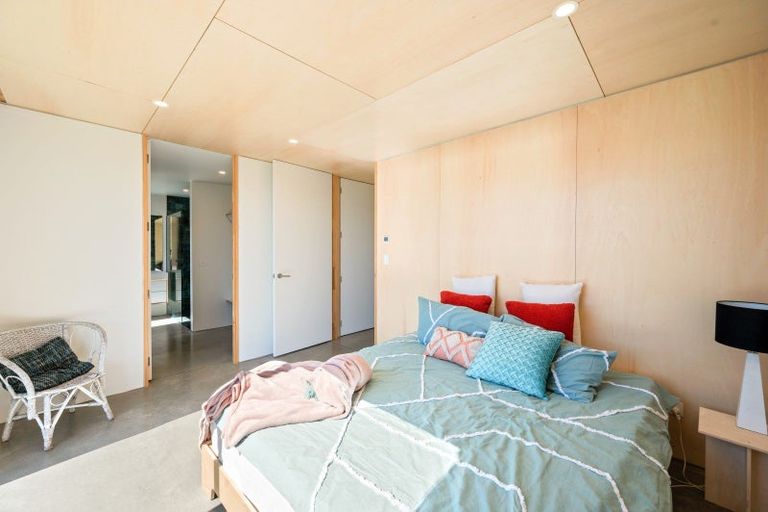 Photo of property in 6 Pounamu Avenue, Albert Town, Wanaka, 9305