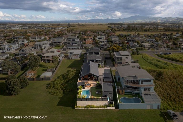 Photo of property in 1013 Papamoa Beach Road, Papamoa Beach, Papamoa, 3118