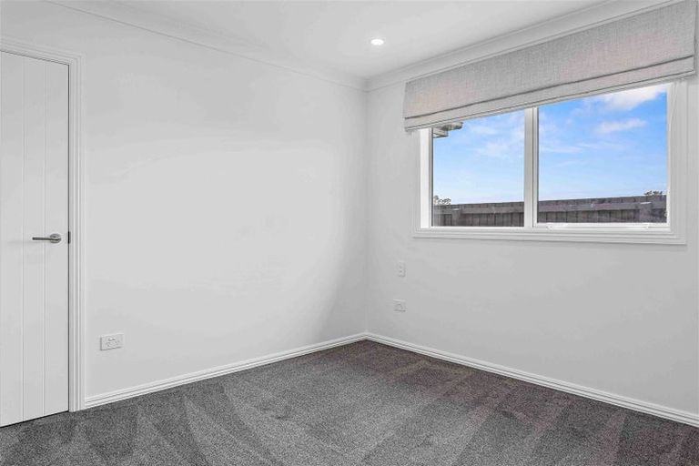 Photo of property in 26 Mcquillan Avenue, Woodend, 7610