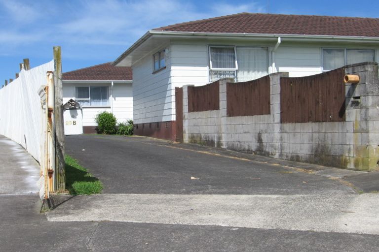 Photo of property in 2/26 Navigator Place, Papatoetoe, Auckland, 2025