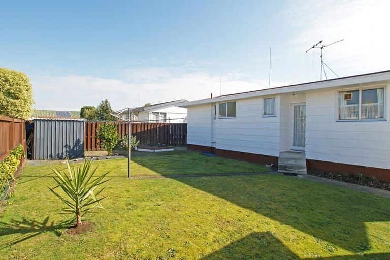 Photo of property in 9 Oak Avenue, Nawton, Hamilton, 3200