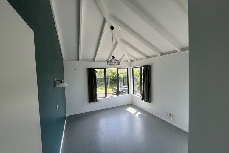 Photo of property in 58 Gladstone Road, Northcote, Auckland, 0627
