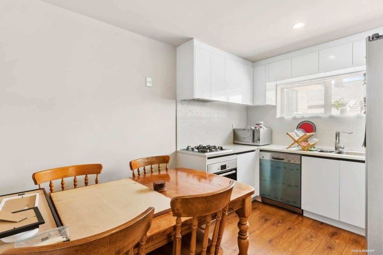 Photo of property in 13 Vazey Way, Hobsonville, Auckland, 0618