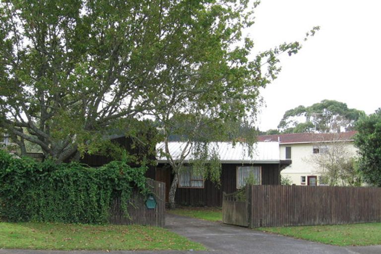Photo of property in 21 Taitapu Street, Massey, Auckland, 0614