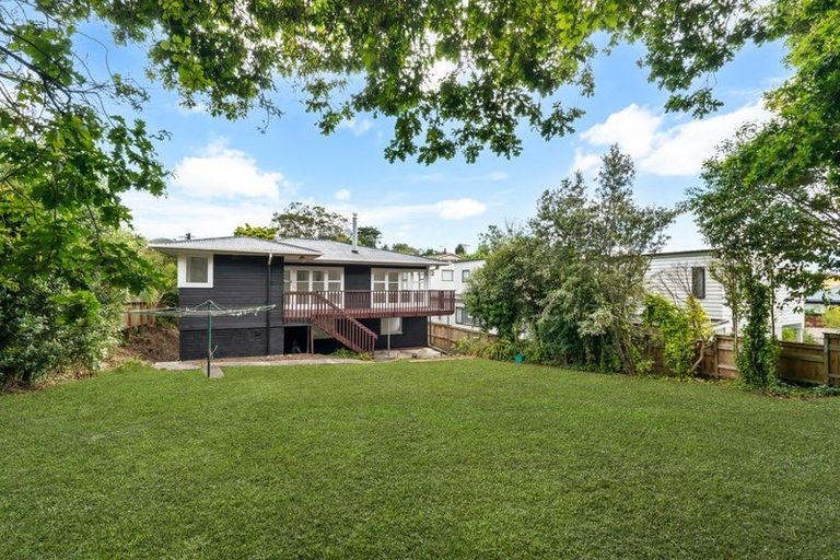 Photo of property in 13 Bond Crescent, Forrest Hill, Auckland, 0620