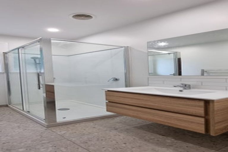 Photo of property in 16 Raroa Road, Kelburn, Wellington, 6012