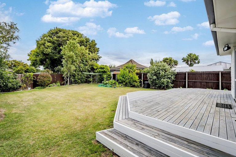 Photo of property in 5 Greendale Avenue, Avonhead, Christchurch, 8042