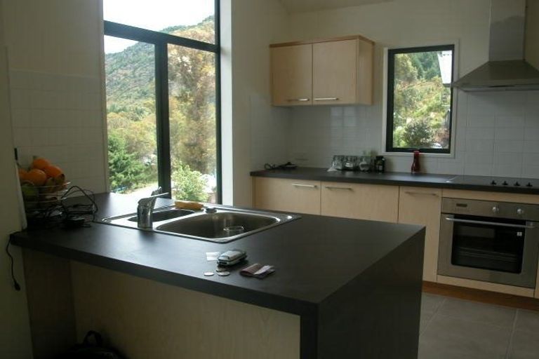 Photo of property in Arno Apartment, 5/8 Mckerrow Place, Sunshine Bay, Queenstown, 9300