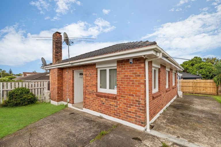 Photo of property in 73 Kenderdine Road, Papatoetoe, Auckland, 2025