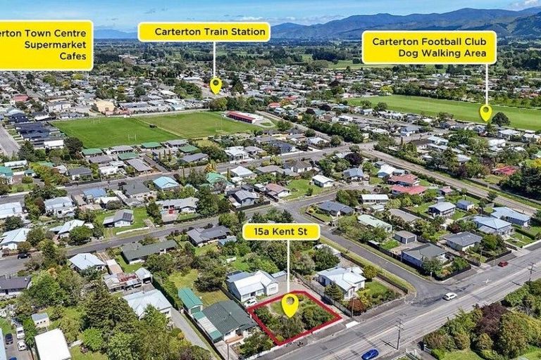 Photo of property in 15a Kent Street, Carterton, 5713