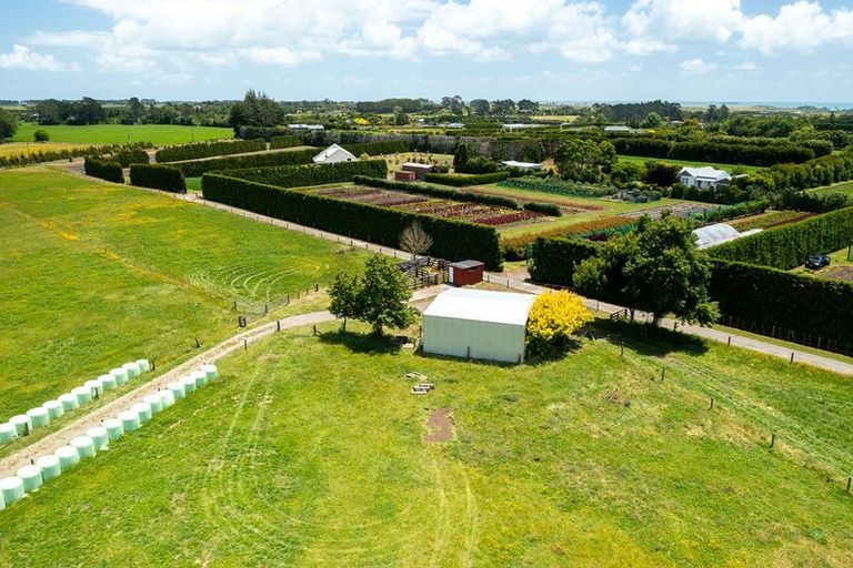 Photo of property in 202 Kairau Road East, Brixton, Waitara, 4373