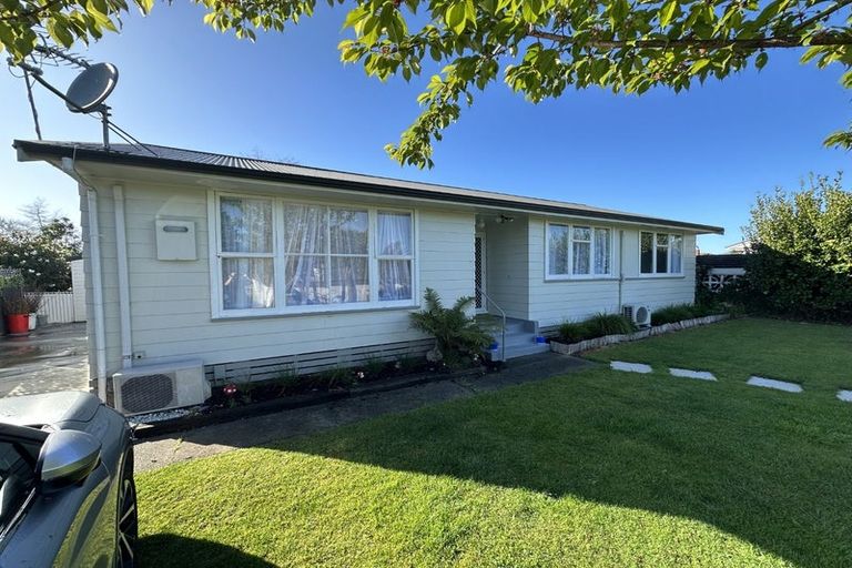 Photo of property in 2 Mcduff Place, Havelock North, 4130