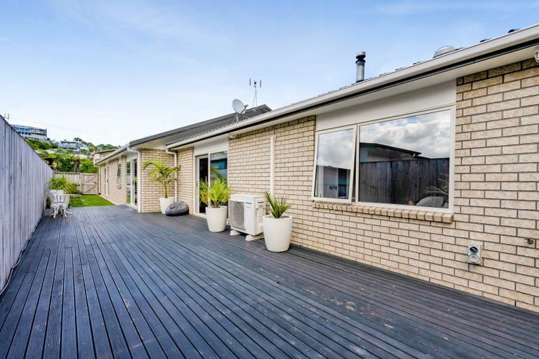 Photo of property in 24 Moulton Street, Moturoa, New Plymouth, 4310