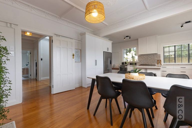 Photo of property in 855 State Highway 16, Waimauku, 0812