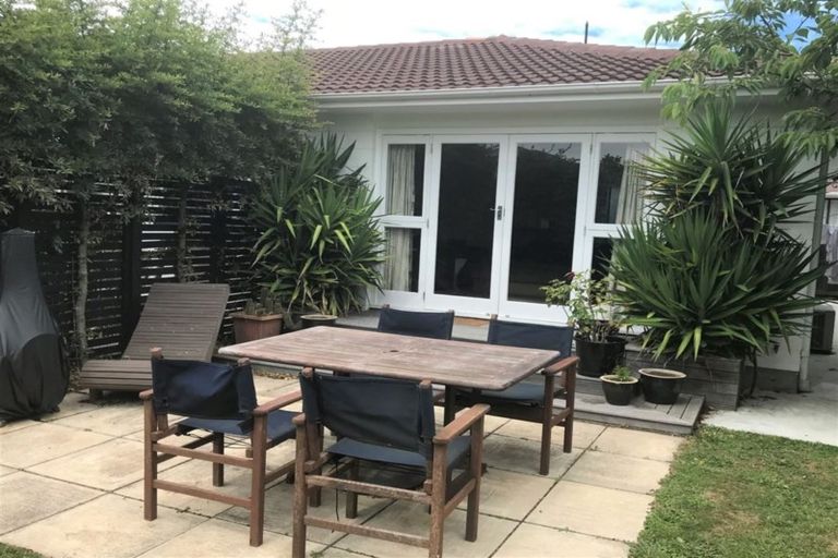 Photo of property in 2/40a Brookside Terrace, Bryndwr, Christchurch, 8053