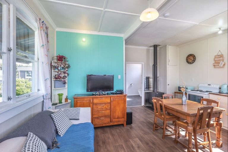 Photo of property in 10 Mahuri Street, Himatangi Beach, Foxton, 4891