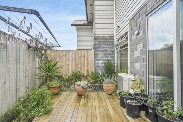 Photo of property in 2/215 Massey Street, Frankton, Hamilton, 3204