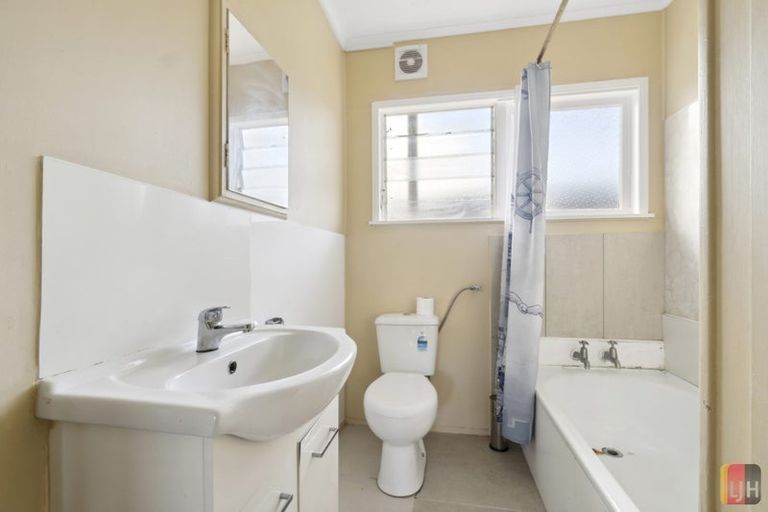 Photo of property in 27a Alexander Avenue, Papatoetoe, Auckland, 2025