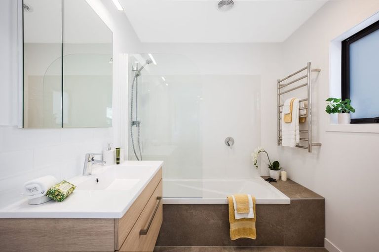 Photo of property in 12a Leighton Avenue, Waiwhetu, Lower Hutt, 5010