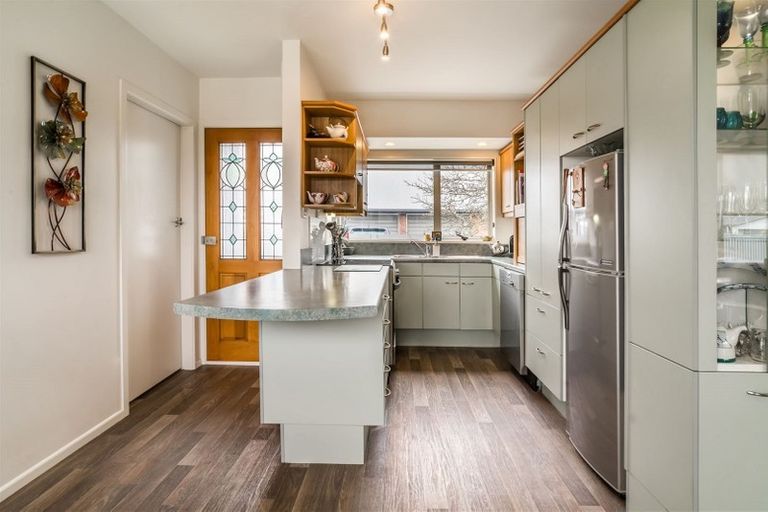 Photo of property in 300b Pages Road, Wainoni, Christchurch, 8061