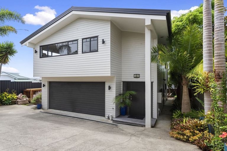 Photo of property in 3a Holland Road, Hillcrest, Auckland, 0627
