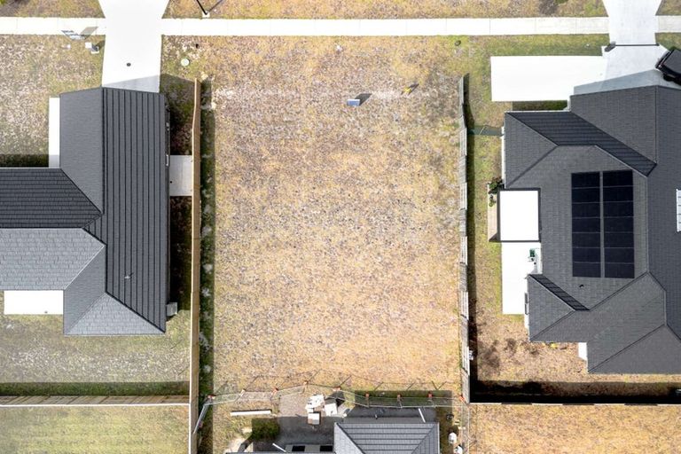 Photo of property in 32 Te Piriti Road, One Tree Point, 0118