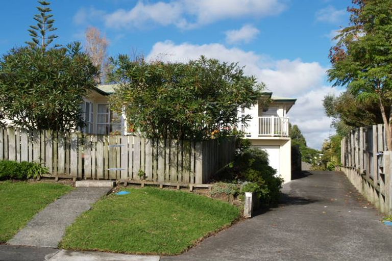 Photo of property in 2/70 Drake Street, Howick, Auckland, 2014