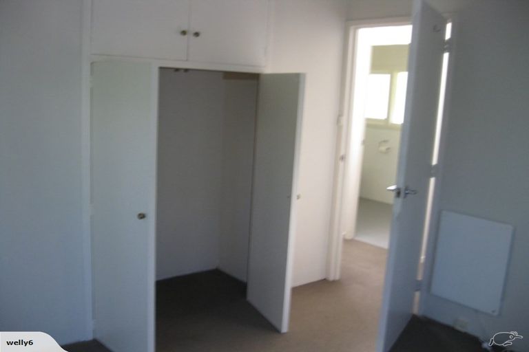 Photo of property in 27 Huntleigh Park Way, Ngaio, Wellington, 6035