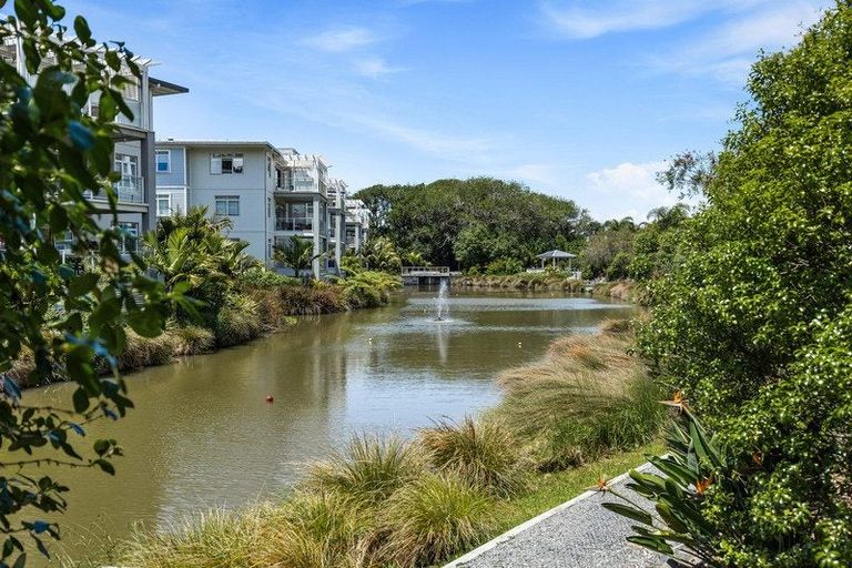 Photo of property in 162 Landmark Terrace, Orewa, 0931