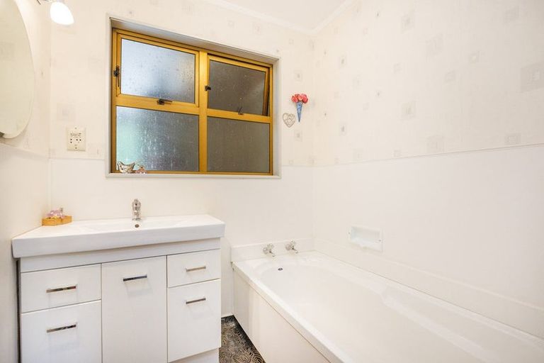 Photo of property in 1400 Rongotea Road, Kairanga, Palmerston North, 4475