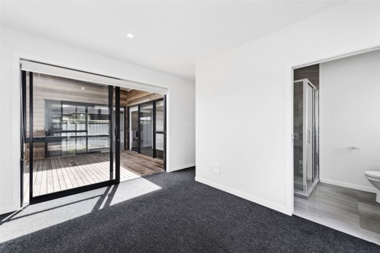 Photo of property in 51 Awatira Drive, Papamoa Beach, Papamoa, 3118