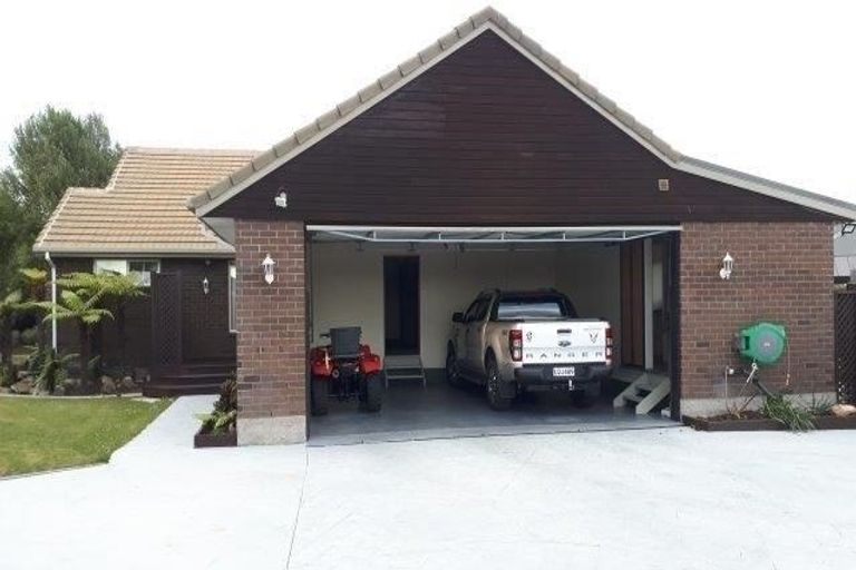 Photo of property in 16 Hewitts Road, Woodend, 7610