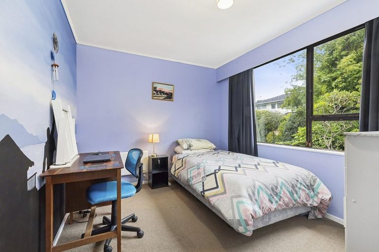 Photo of property in 14 Balliol Drive, Tawa, Wellington, 5028