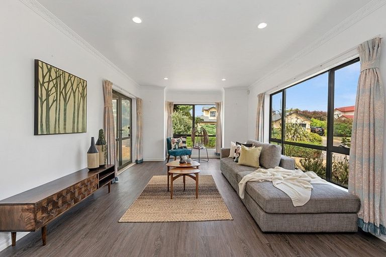 Photo of property in 21 Nielsen Gardens, Rototuna, Hamilton, 3210