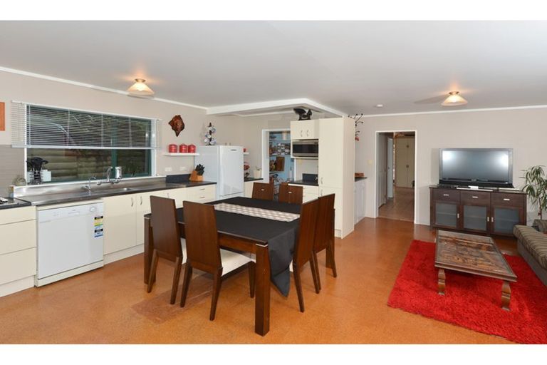 Photo of property in 1305c Matapouri Road, Matapouri, Whangarei, 0173